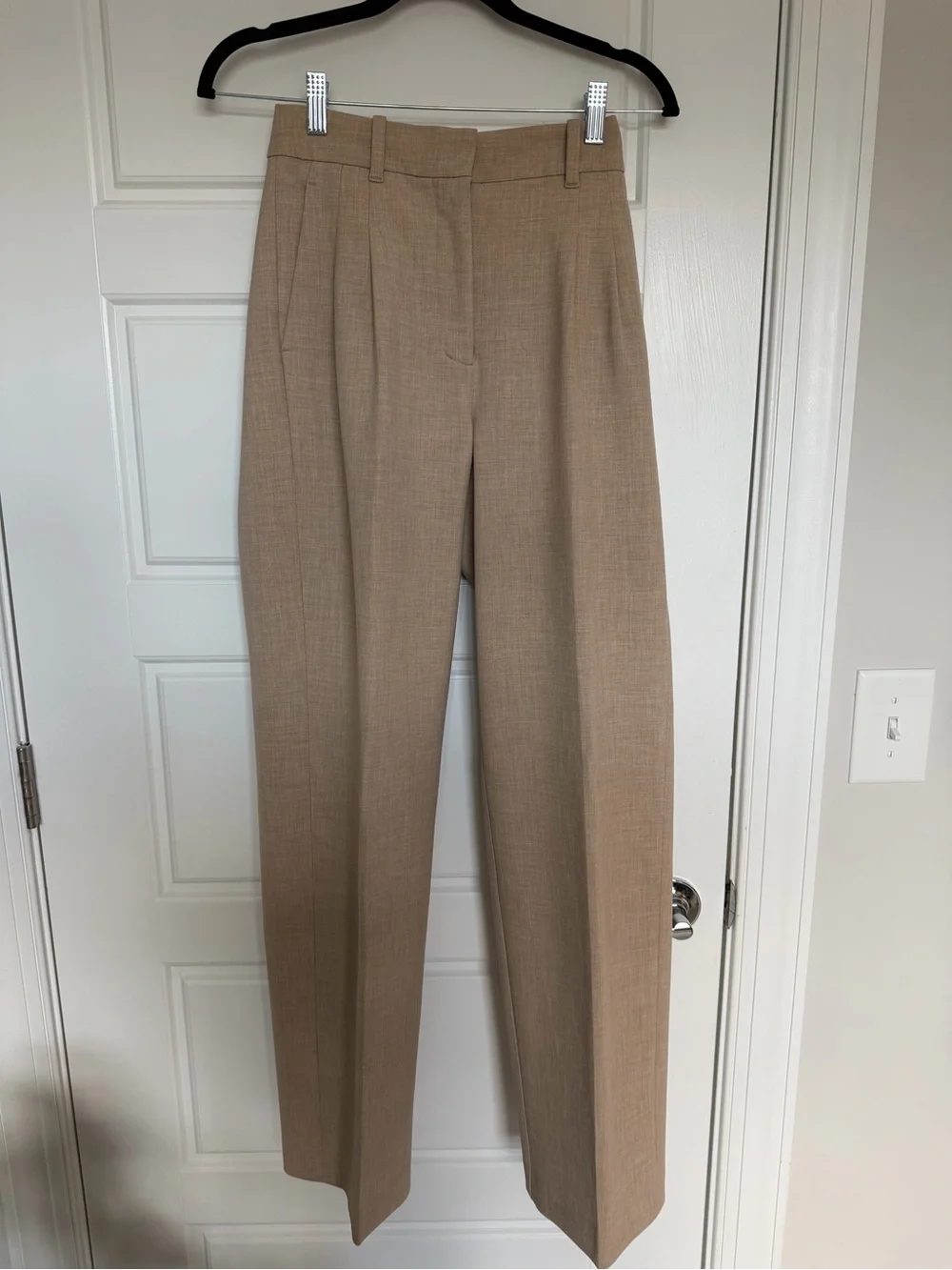 Aritzia Effortless Pant Size 2